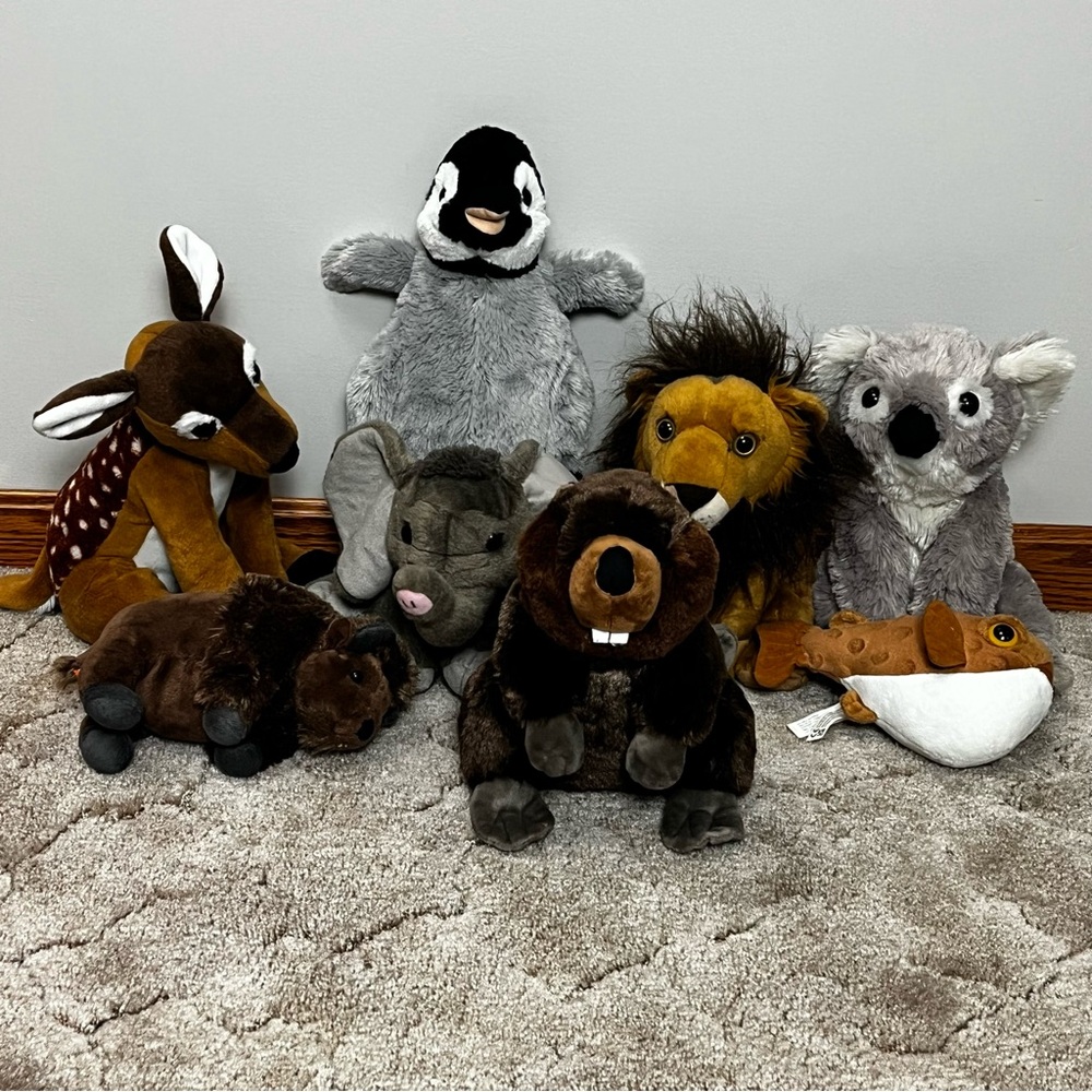 Wild Republic Plush Lot Of 8 Beaver Lion Koala Puffer Fish Buffalo Deer Elephant